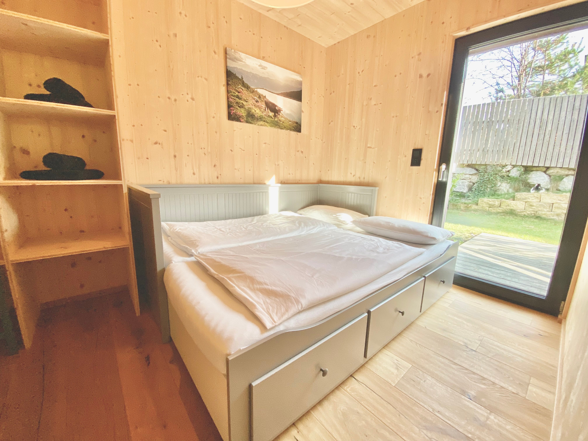 Weiterer Blick auf das Schlafzimmer der Lodge Oans – Wandersleut